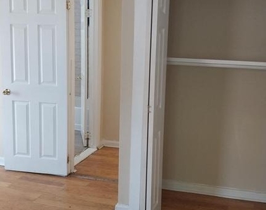 1813 Pratt Street - Photo Thumbnail 7