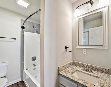 551 N Grange St - Photo Thumbnail 25