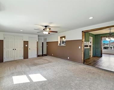 551 N Grange St - Photo Thumbnail 19