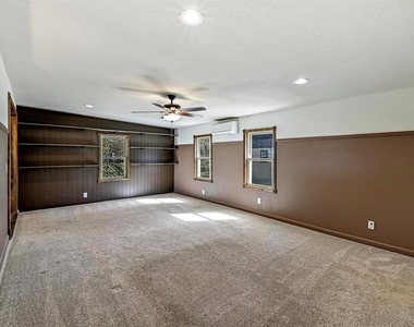 551 N Grange St - Photo Thumbnail 16