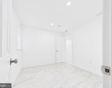 1315 Harlem Avenue - Photo Thumbnail 15