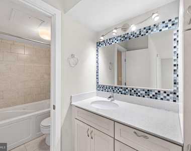 2302 Wineberry Terrace - Photo Thumbnail 29