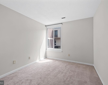 2302 Wineberry Terrace - Photo Thumbnail 22