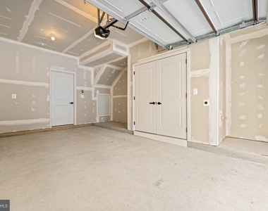 828 Watts Street - Photo Thumbnail 8