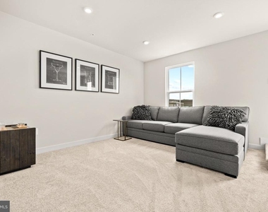 828 Watts Street - Photo Thumbnail 40