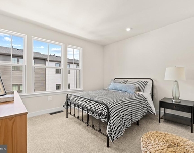 828 Watts Street - Photo Thumbnail 58