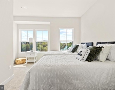 828 Watts Street - Photo Thumbnail 34