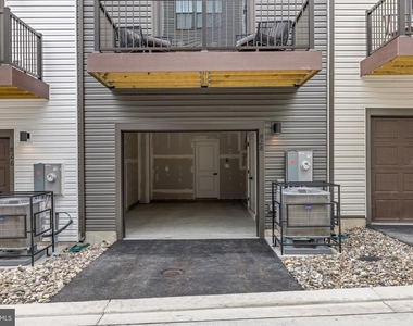 828 Watts Street - Photo Thumbnail 10