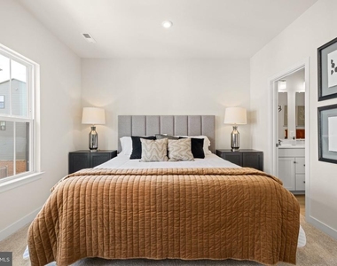 828 Watts Street - Photo Thumbnail 27