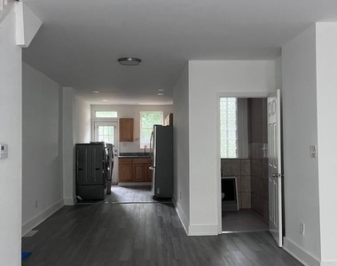 430 Whitridge Avenue - Photo Thumbnail 7