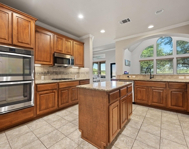 22140 Rose Grass Ln - Photo Thumbnail 12