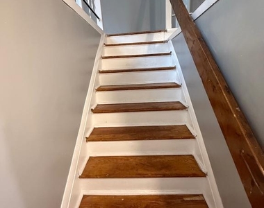 323 Collins Avenue - Photo Thumbnail 2