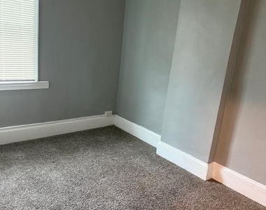 323 Collins Avenue - Photo Thumbnail 12