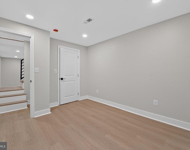 921 Central Street - Photo Thumbnail 29