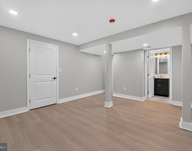 921 Central Street - Photo Thumbnail 26