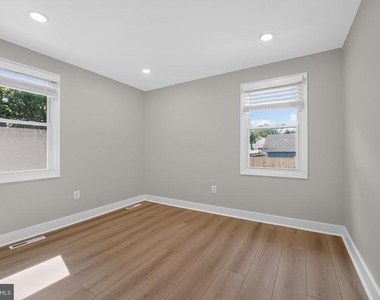 921 Central Street - Photo Thumbnail 15
