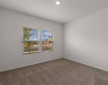 1108 Mallow Rd - Photo Thumbnail 10