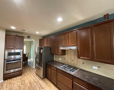 615 Seminole Canyon Dr - Photo Thumbnail 6