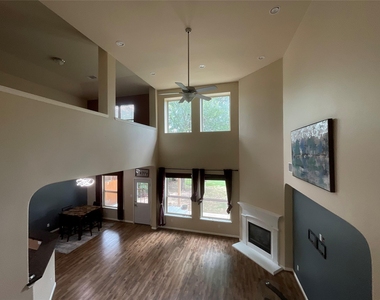 615 Seminole Canyon Dr - Photo Thumbnail 15