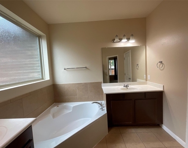 615 Seminole Canyon Dr - Photo Thumbnail 11