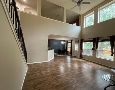 615 Seminole Canyon Dr - Photo Thumbnail 13
