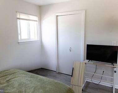 325 Londontown Road - Photo Thumbnail 12