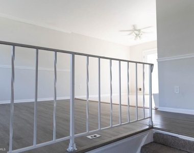325 Londontown Road - Photo Thumbnail 8