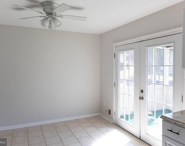 325 Londontown Road - Photo Thumbnail 4
