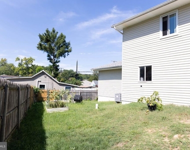 325 Londontown Road - Photo Thumbnail 29