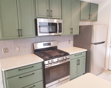 404 Oakridge Pass - Photo Thumbnail 8