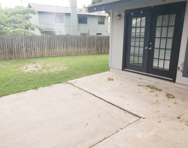 404 Oakridge Pass - Photo Thumbnail 22