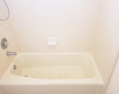 404 Oakridge Pass - Photo Thumbnail 14