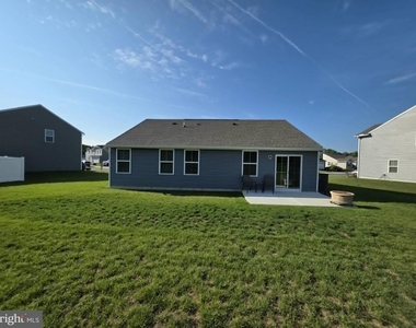 38493 Barberry Street - Photo Thumbnail 42