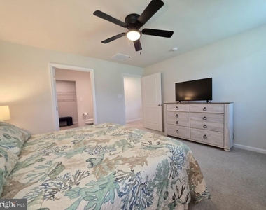 38493 Barberry Street - Photo Thumbnail 36