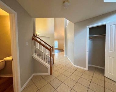 5305 Tamango Way - Photo Thumbnail 3