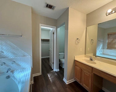 5305 Tamango Way - Photo Thumbnail 25