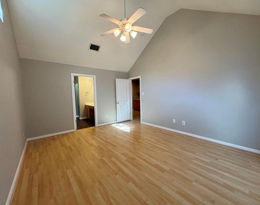 5305 Tamango Way - Photo Thumbnail 21