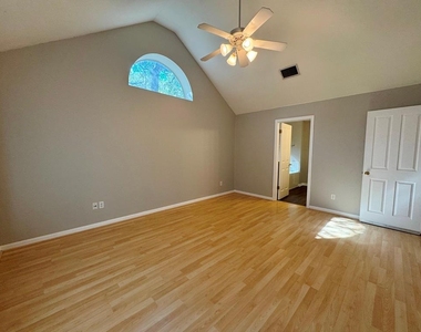 5305 Tamango Way - Photo Thumbnail 19