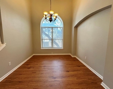 5305 Tamango Way - Photo Thumbnail 5
