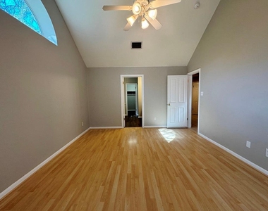 5305 Tamango Way - Photo Thumbnail 20