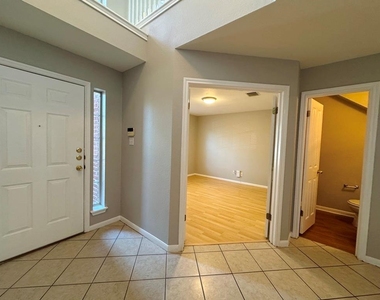 5305 Tamango Way - Photo Thumbnail 1