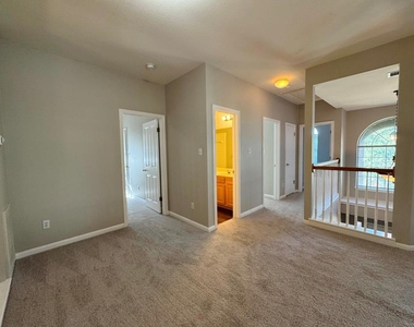 5305 Tamango Way - Photo Thumbnail 17