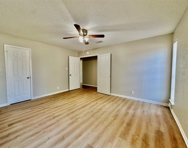12310 Willow Wild Dr - Photo Thumbnail 12