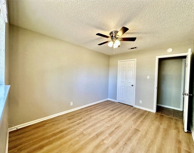 12310 Willow Wild Dr - Photo Thumbnail 17