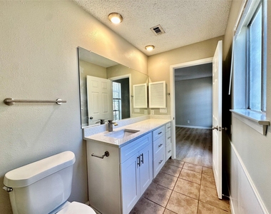 12310 Willow Wild Dr - Photo Thumbnail 15
