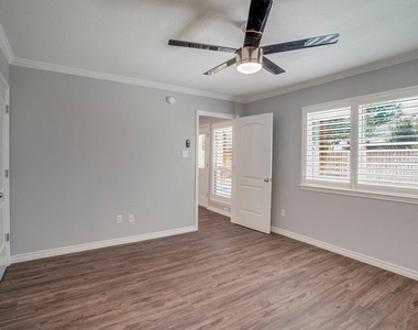 226 Claris Ln - Photo Thumbnail 15