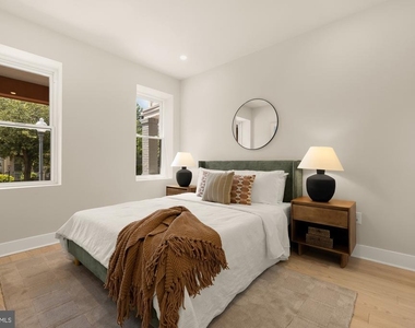 1128 Morse Street Ne - Photo Thumbnail 10