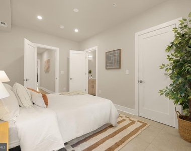 1128 Morse Street Ne - Photo Thumbnail 18