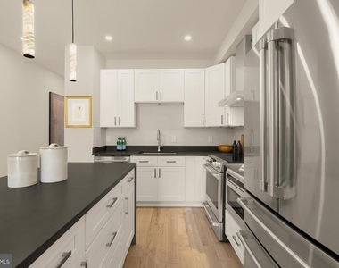 1128 Morse Street Ne - Photo Thumbnail 9