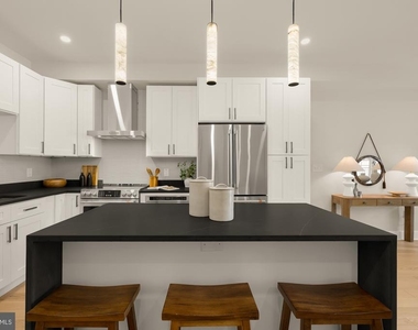 1128 Morse Street Ne - Photo Thumbnail 8